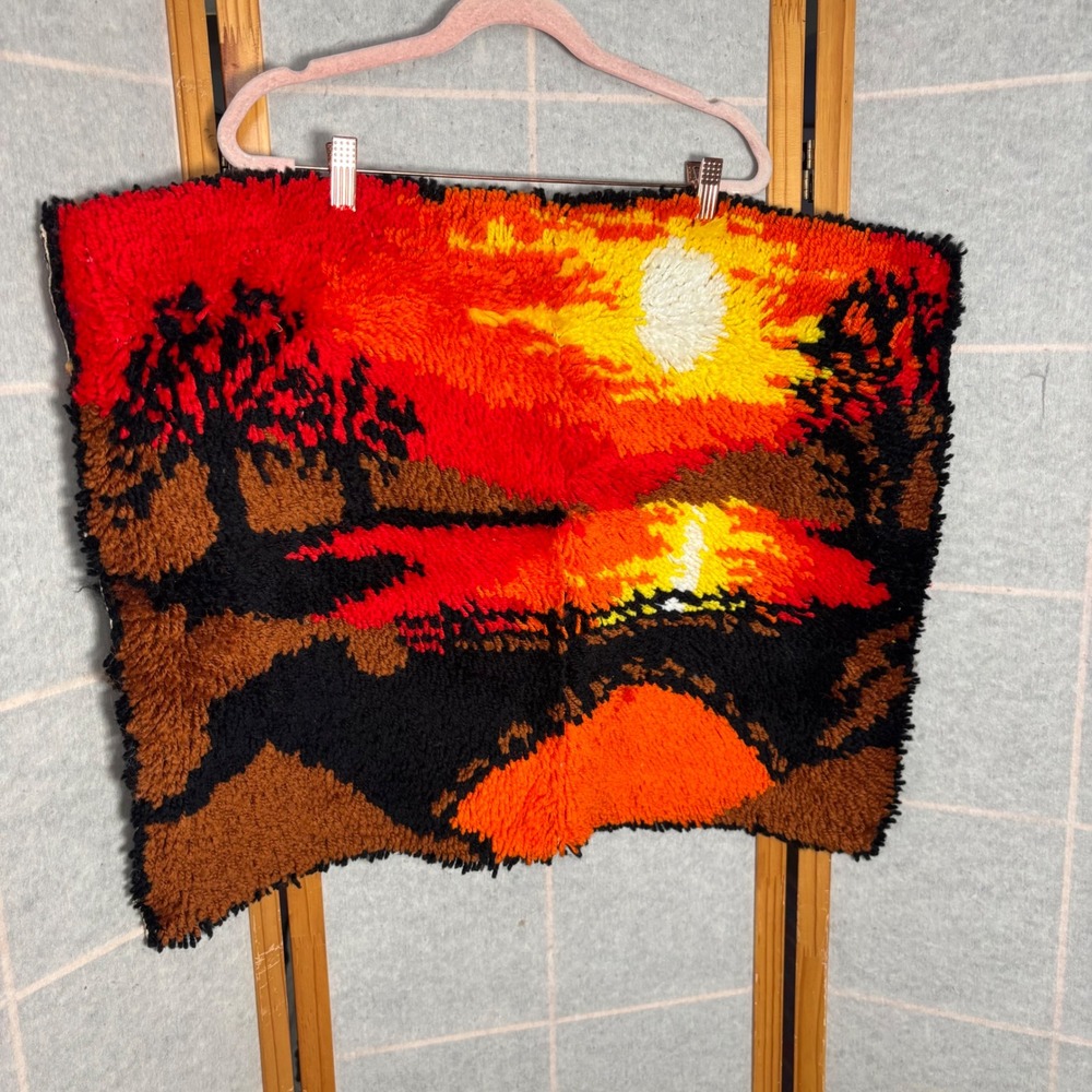Vintage Sunset Latch Hook Wall Hanging‎ Art Decor 26.5 x 20 Retro Summer